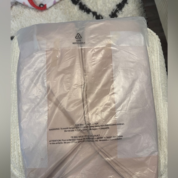 Victoria’s Secret VSX Tote Bag Pink Large Gym Travel Carryall NWT Logo Bag - Picture 10 of 11